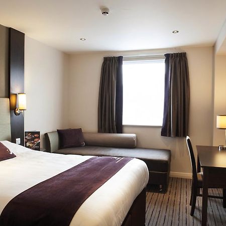Premier Inn Chester Central - North 외부 사진