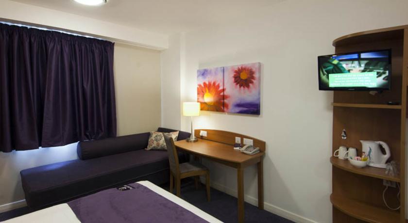 Premier Inn Chester Central - North 객실 사진
