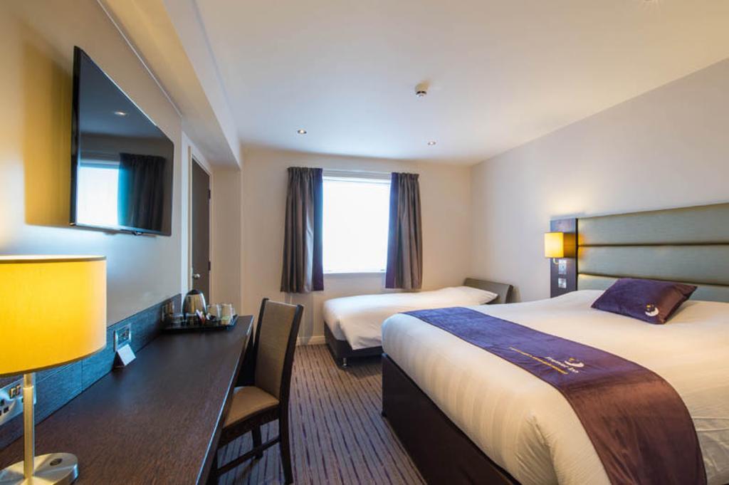 Premier Inn Chester Central - North 외부 사진